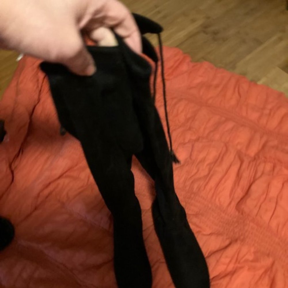 Boots - Picture 4 of 6